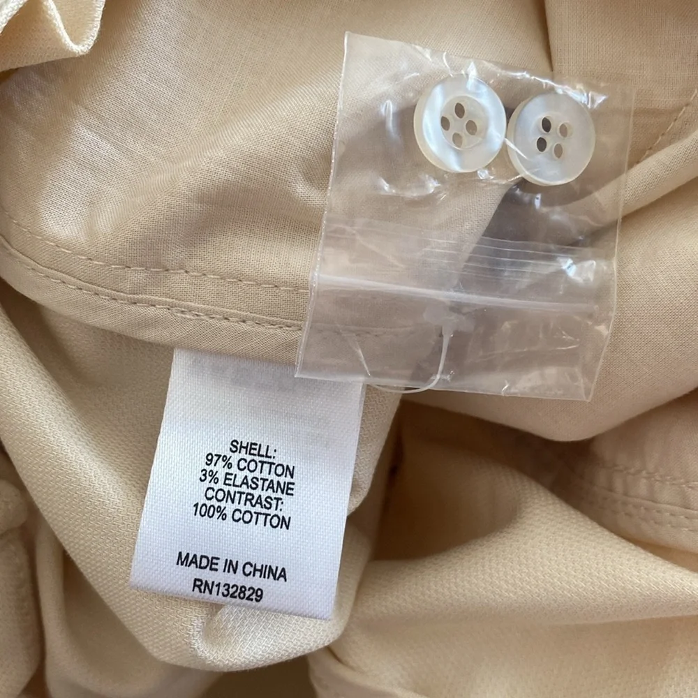 L’Academie shorts women’s small ivory NWT